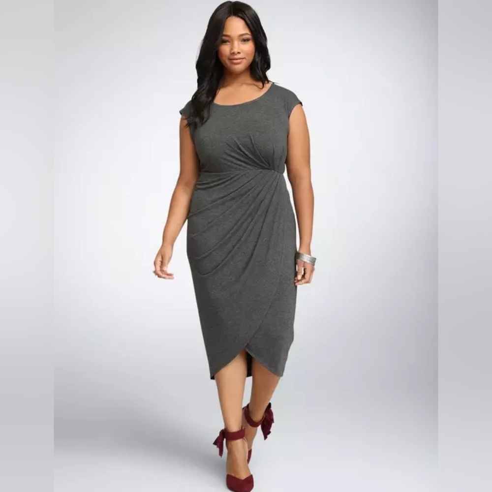 Torrid Tulip Jersey Knit Black Gray Faux Wrap Midi Dress Plus Size 5X